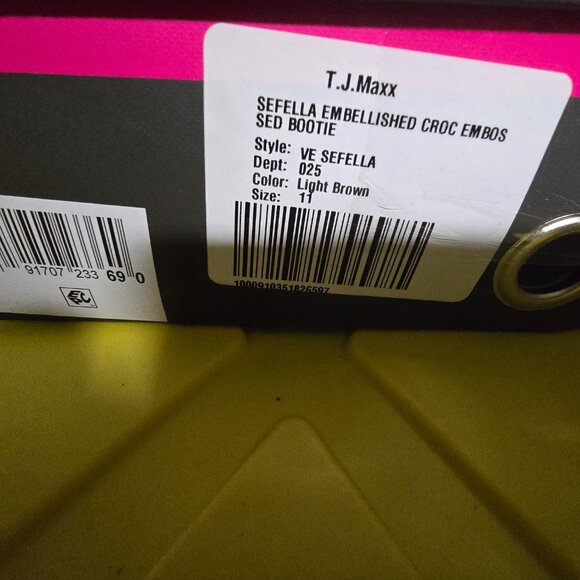 Women's NEW Vince Camuto SEFELLA laceless embellished combat bootie size 11 - Picture 4 of 10